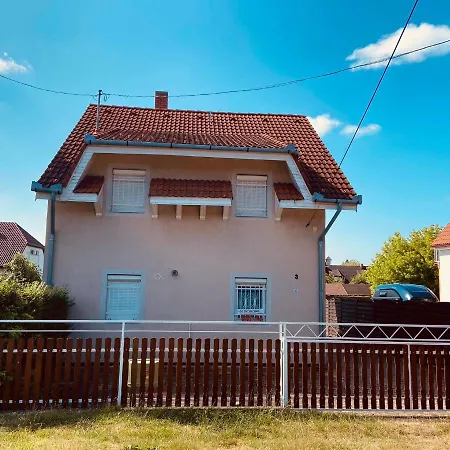 Holiday home Lili Nyaralohaz *