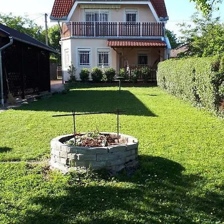 Hébergement de vacances Lili Nyaralohaz *